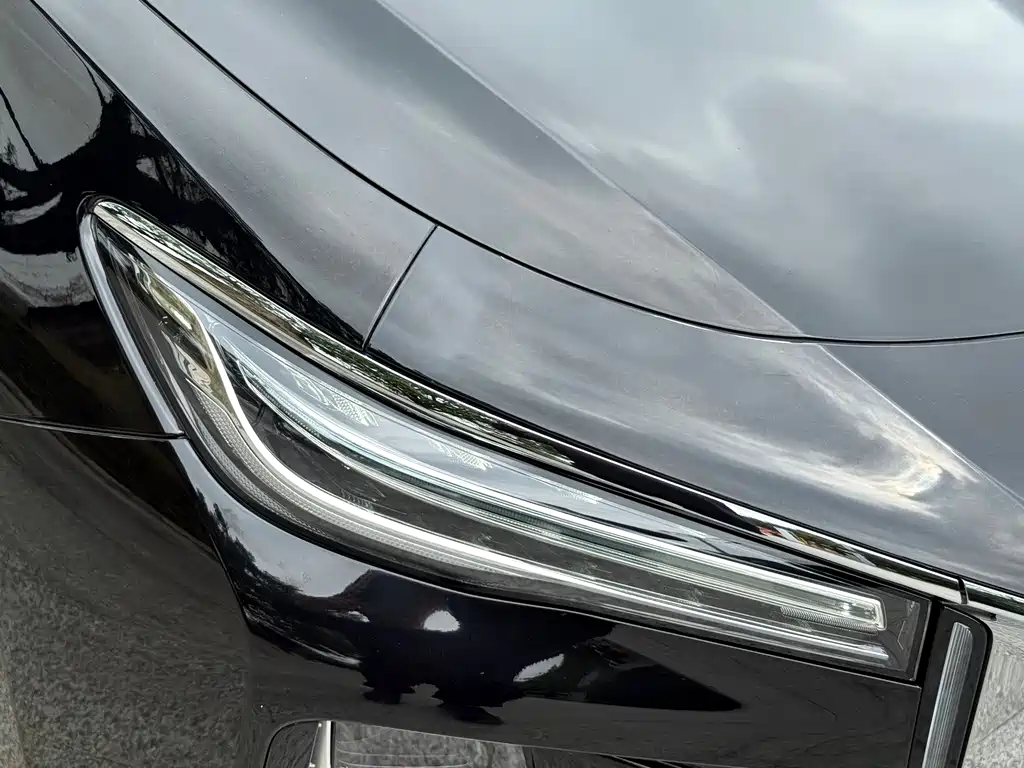 Hongqi H5 2.0 T Auto Flagship Smooth
