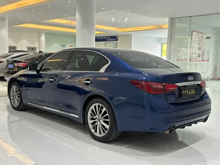 Infiniti Q50 L 2.0 T Comfort Enjoyment CN-VI