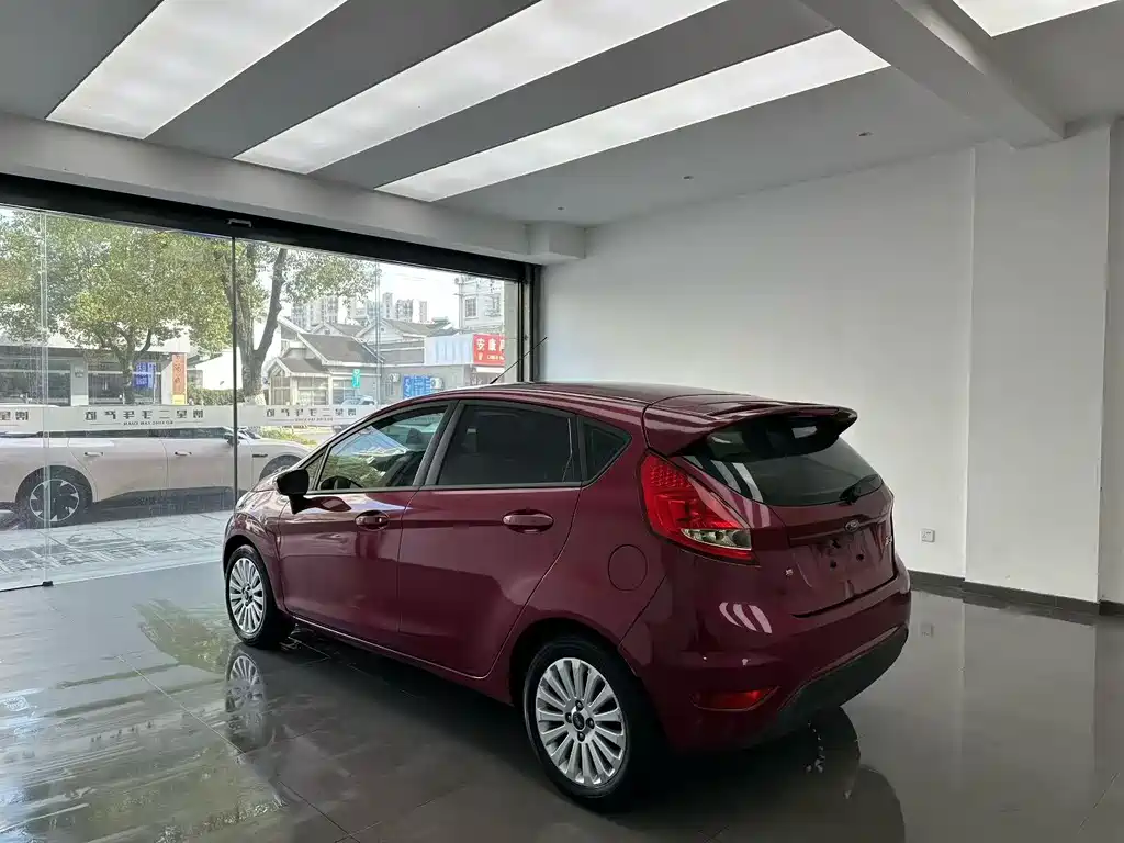 Fiesta Hatchback 1.5 L Auto Fashion