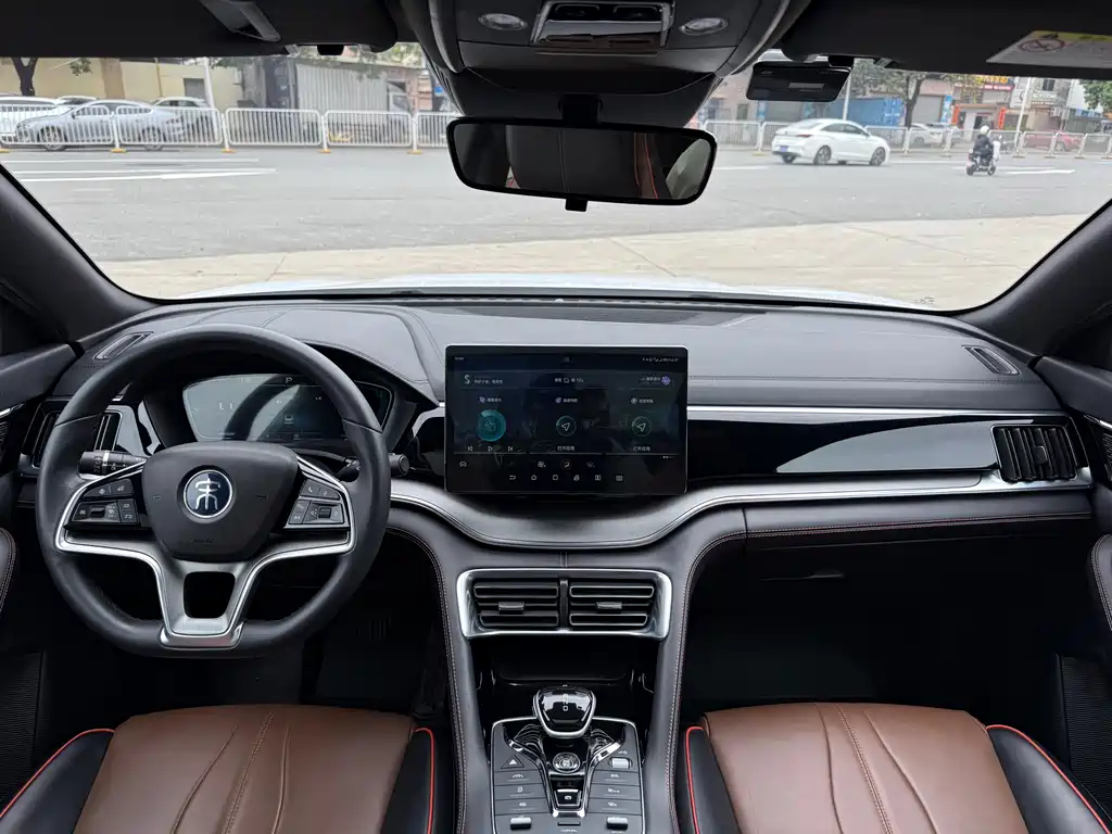 Song PLUS 1.5 T Auto Distinguished