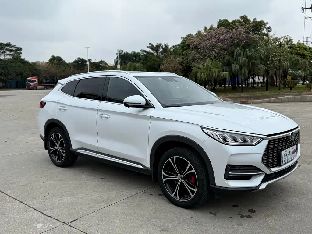 Song PLUS 1.5 T Auto Distinguished