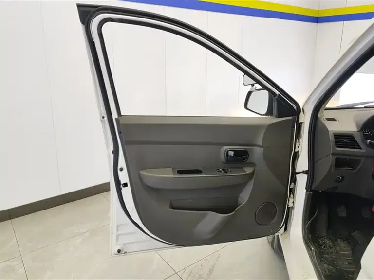 Wuling Hongguang 1.2 L S Basic CN-VI LSI