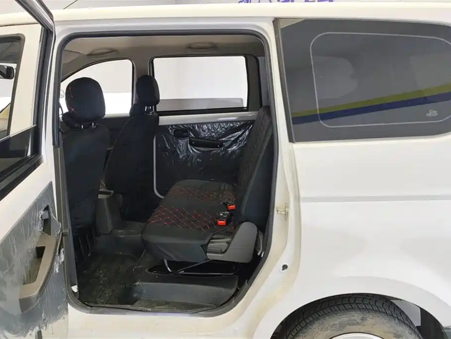 Wuling Hongguang 1.2 L S Basic CN-VI LSI