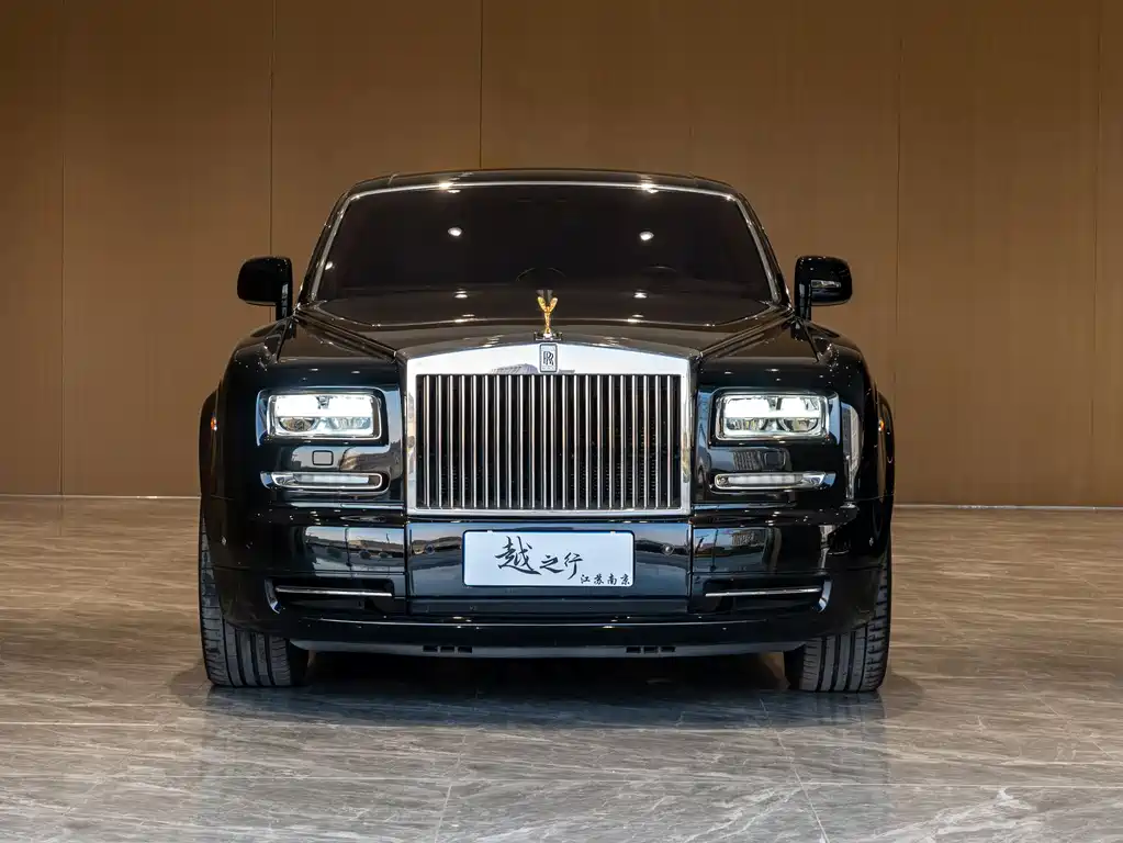 Phantom 6.7 L Extended EWB