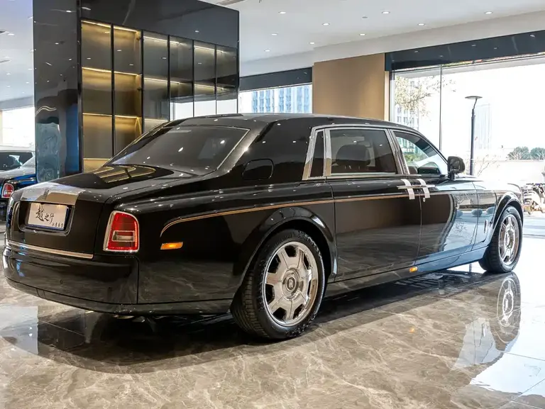 Rolls-Royce Phantom 6.7 L Extended EWB