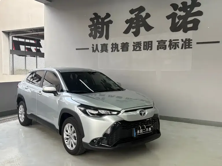 Toyota Frontlander 2.0 L CVT Elite