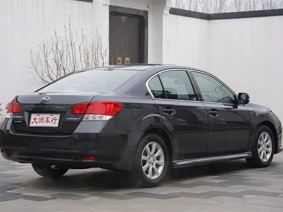 Legacy 2.0 i Luxury