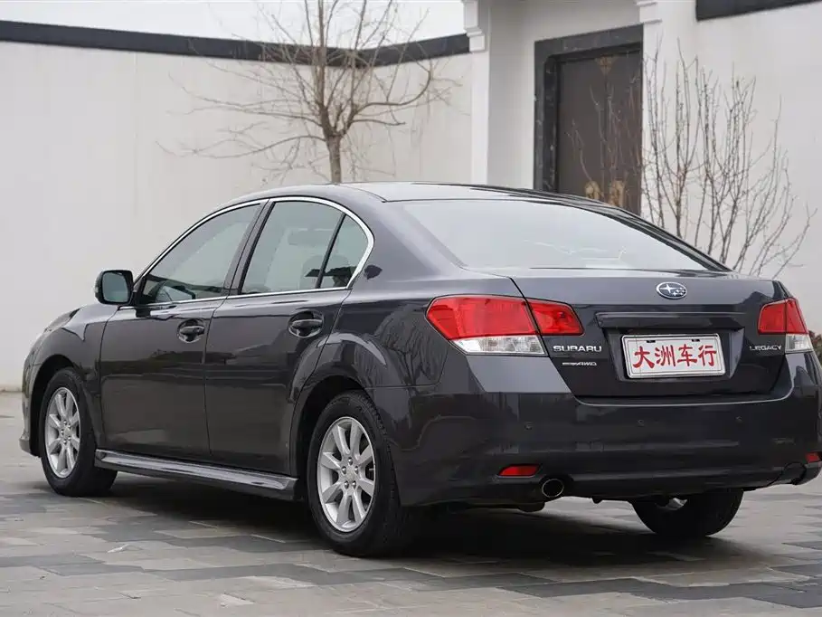 Legacy 2.0 i Luxury