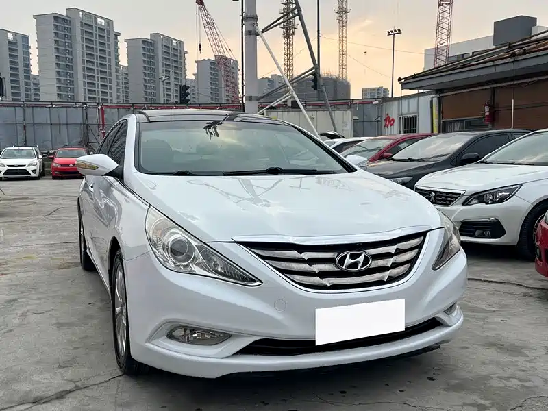 Sonata 2.0 L Auto Supreme