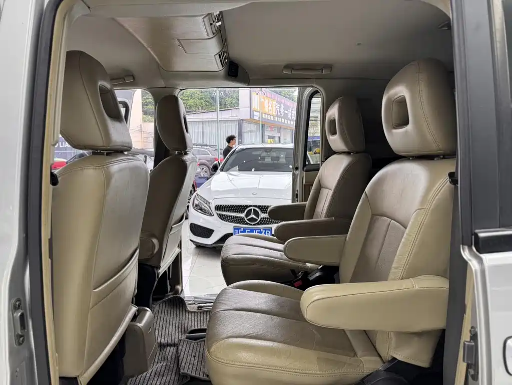 Yuxuan 2.0 L Manual Luxury