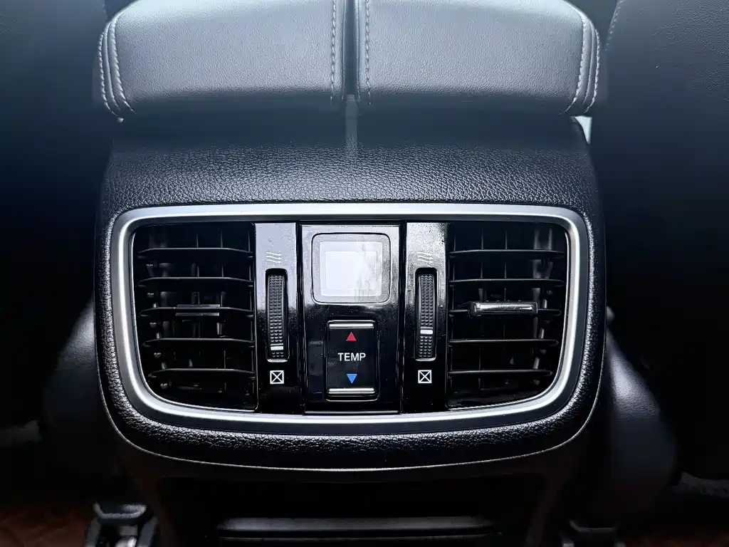 Avancier 370 TURBO 4 WD Premium