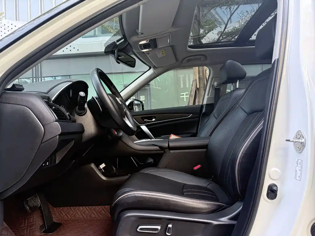 Avancier 370 TURBO 4 WD Premium