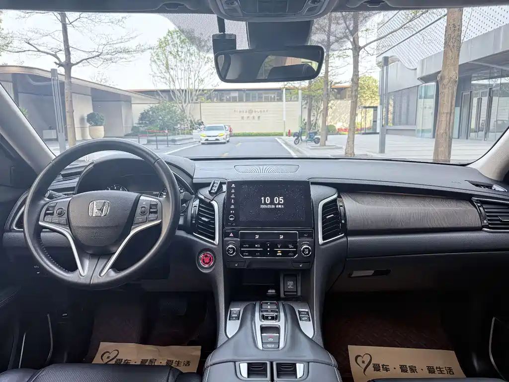 Avancier 370 TURBO 4 WD Premium