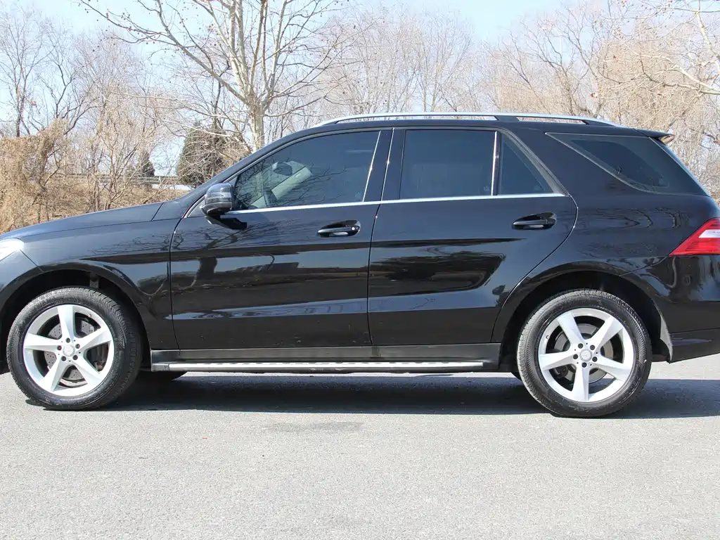 Mercedes-Benz M-Class ML 320 4 MATIC