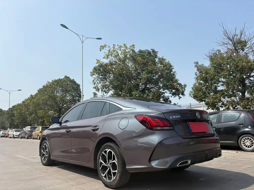 MG5 180 DVVT CVT Youth Flagship