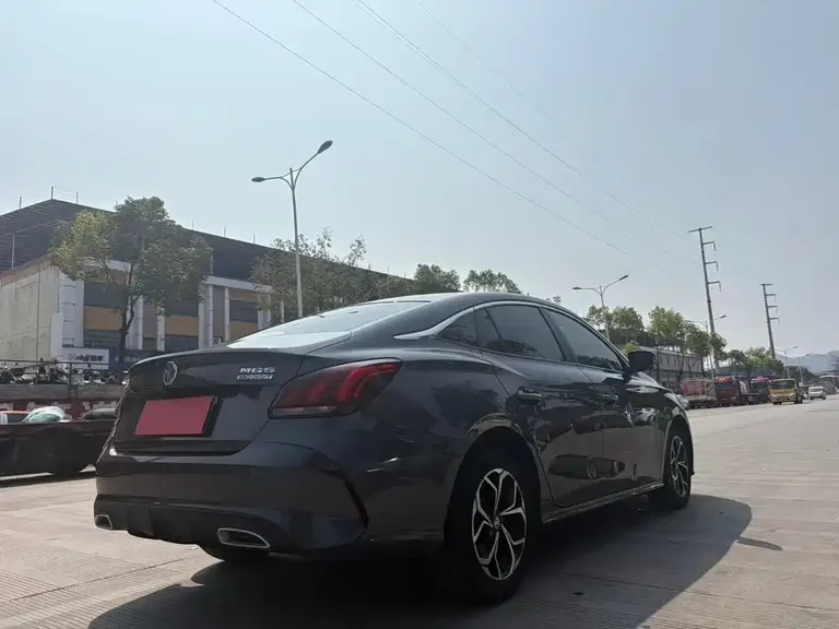 MG5 180 DVVT CVT Youth Flagship