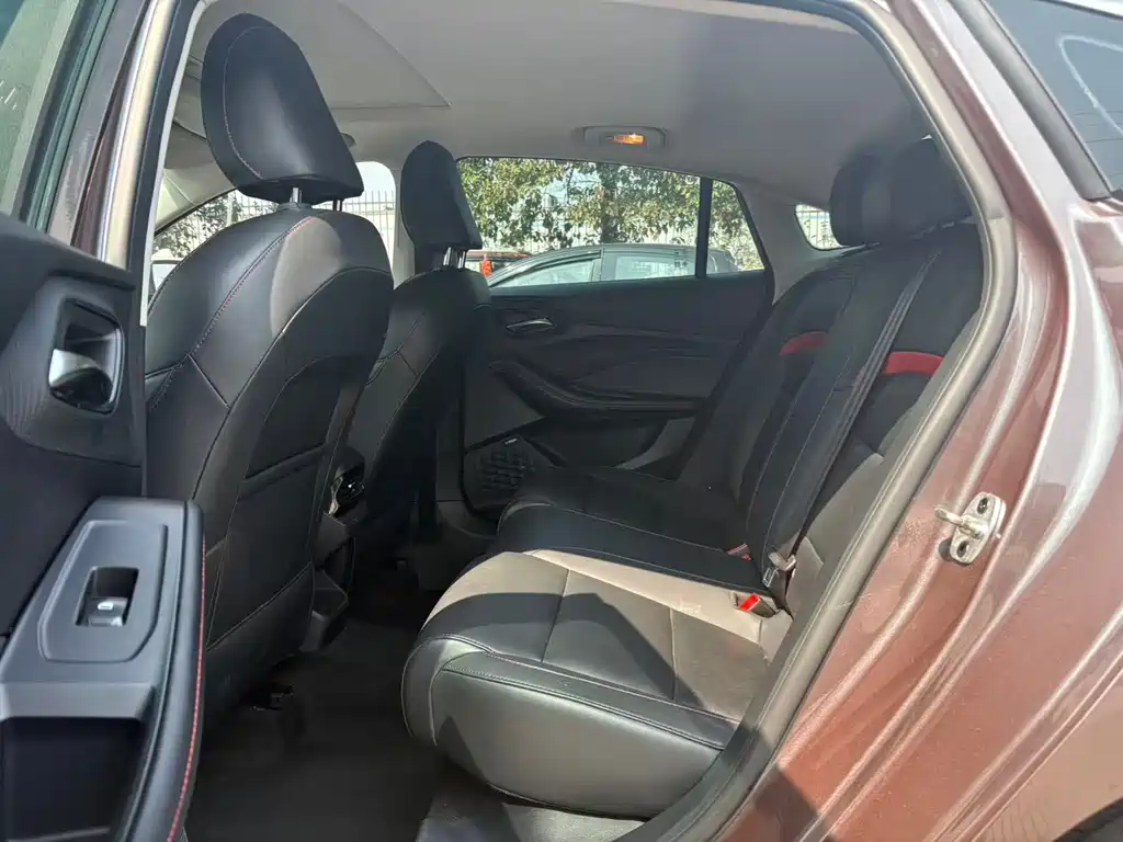 MG5 180 DVVT CVT Youth Flagship