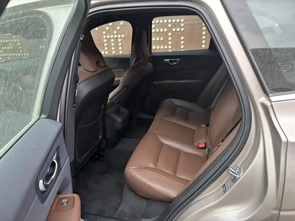 Volvo XC60 B5 4 WD Smart Vision Luxury