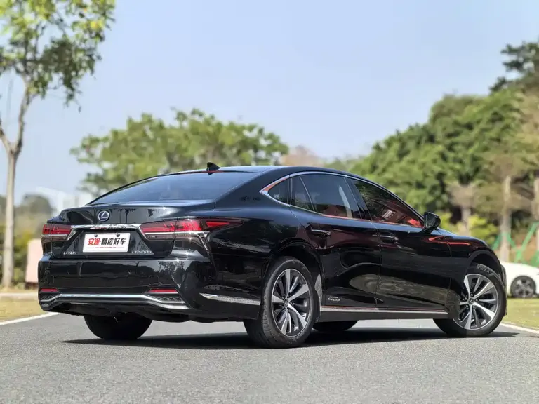 Lexus LS 500 h Outstanding CN-V