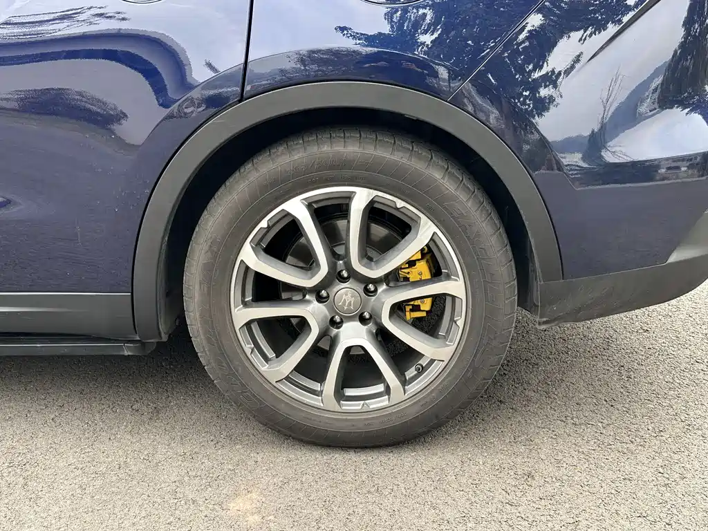 Levante 3.0 T Standard