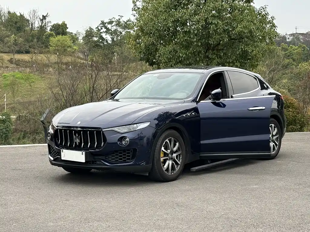 Levante 3.0 T Standard
