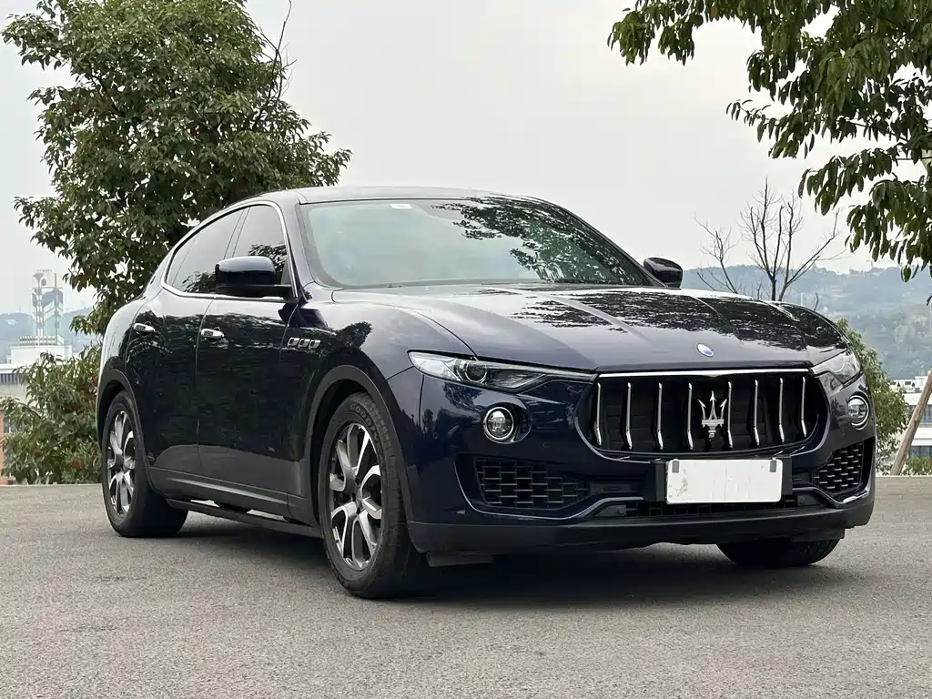 Levante 3.0 T Standard