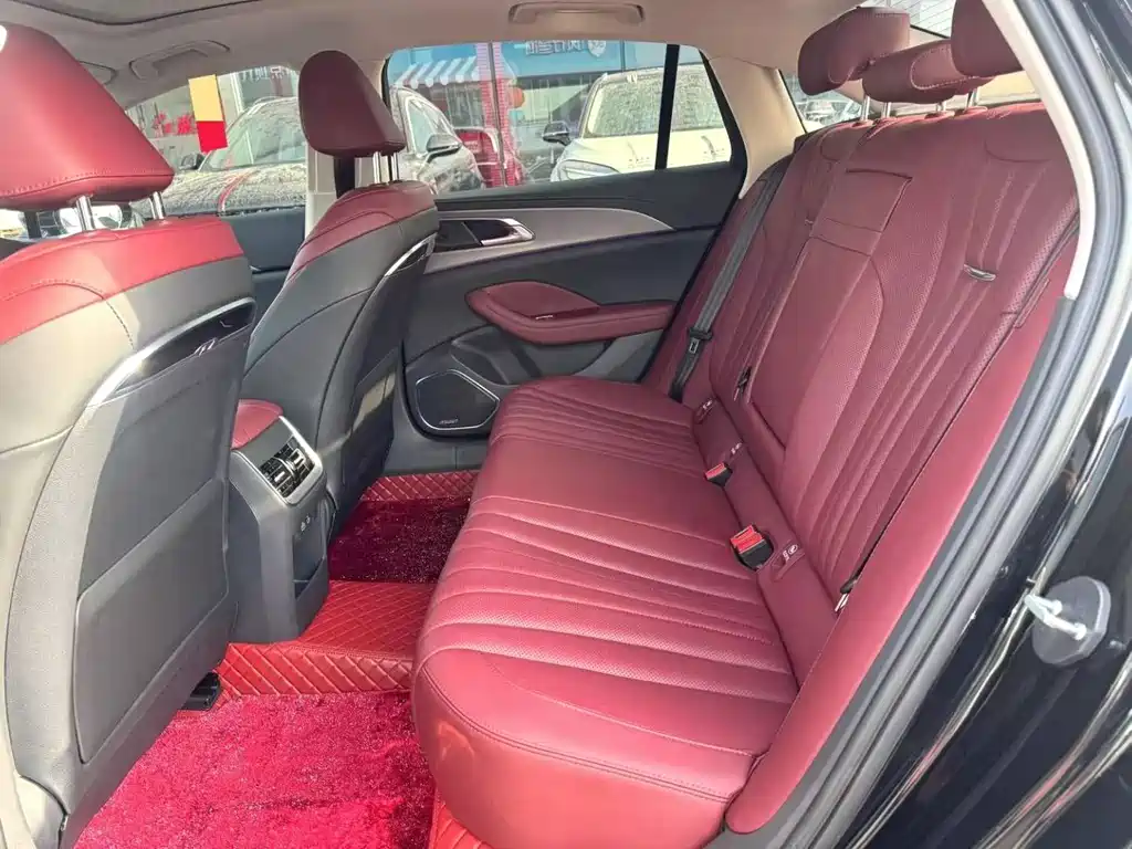 Hongqi H5 2.0 T Auto Connected Flagship