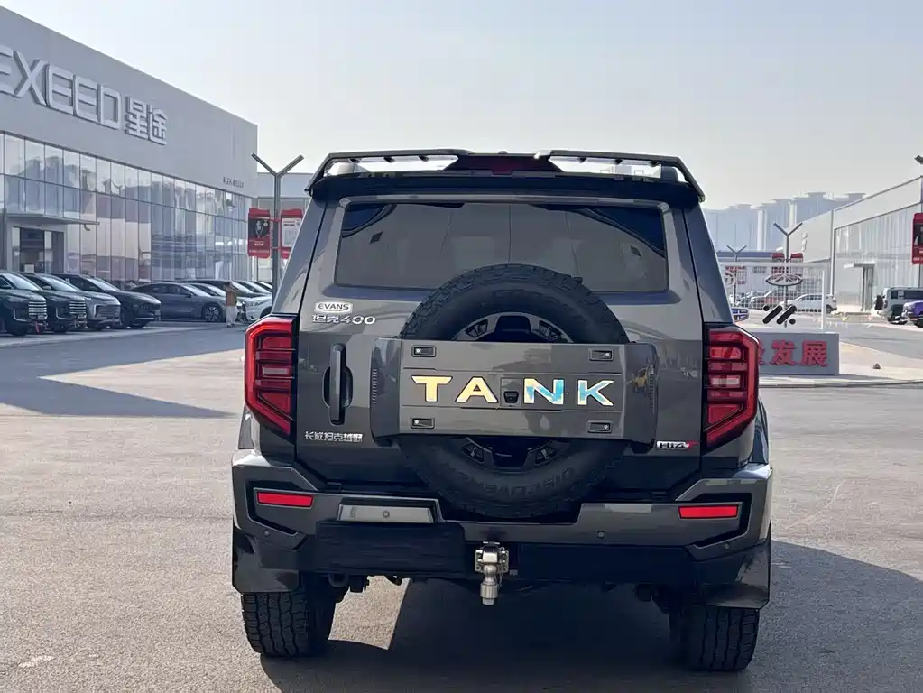 Tank 400 NEV Hi4-T Offroad
