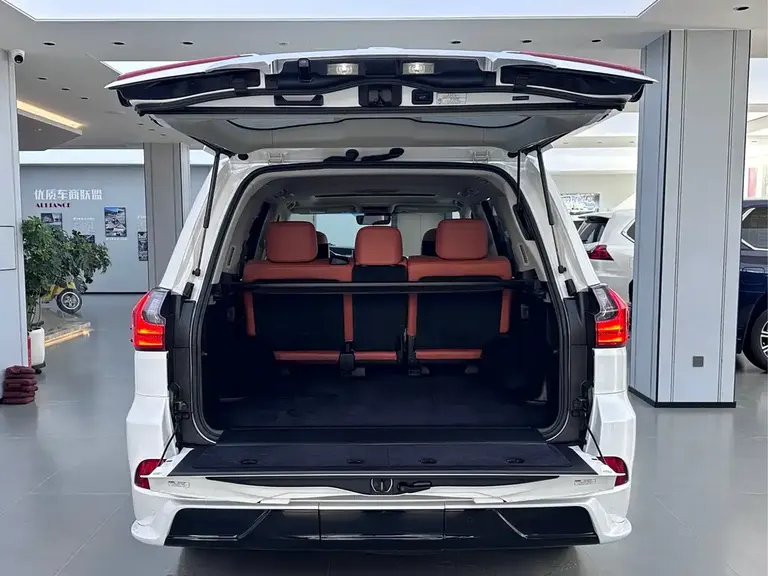 Lexus LX 570 Peak Special Limited