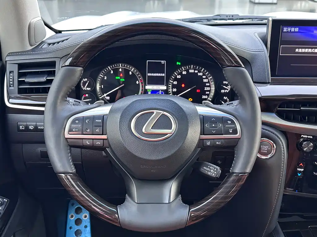 Lexus LX 570 Peak Special Limited