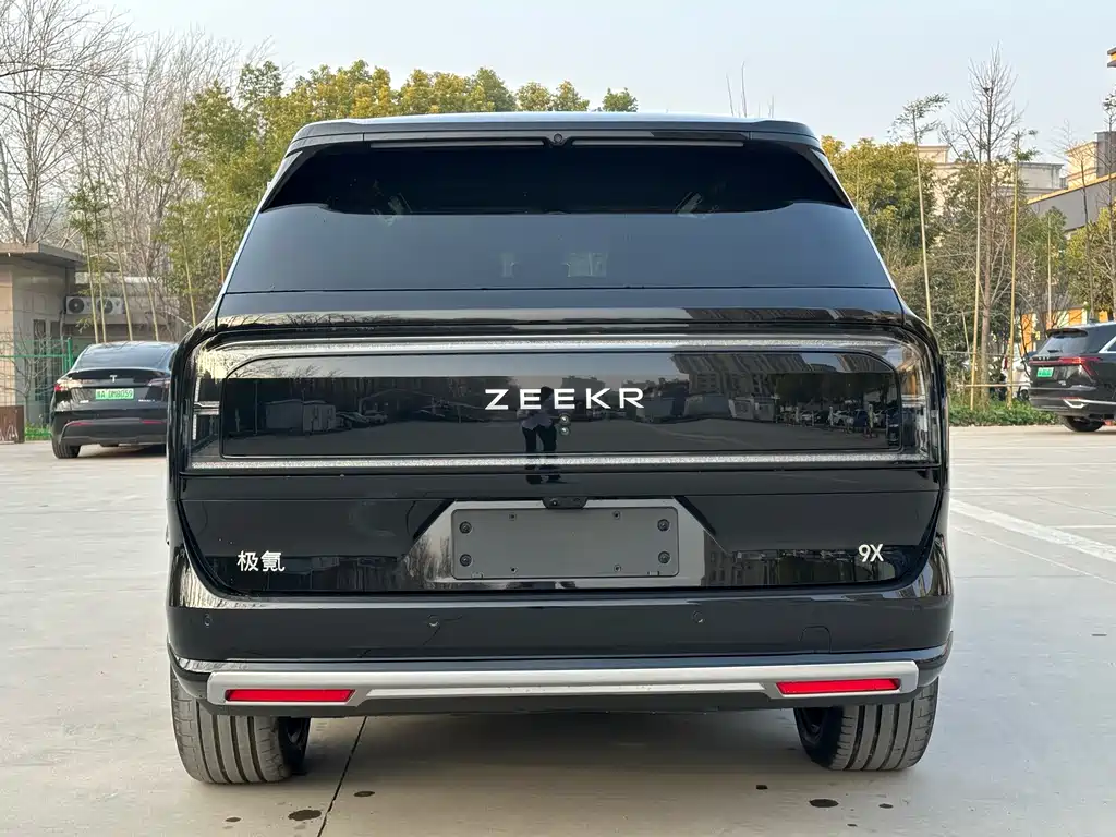 Zeekr 9 X Hyper 70 kWh