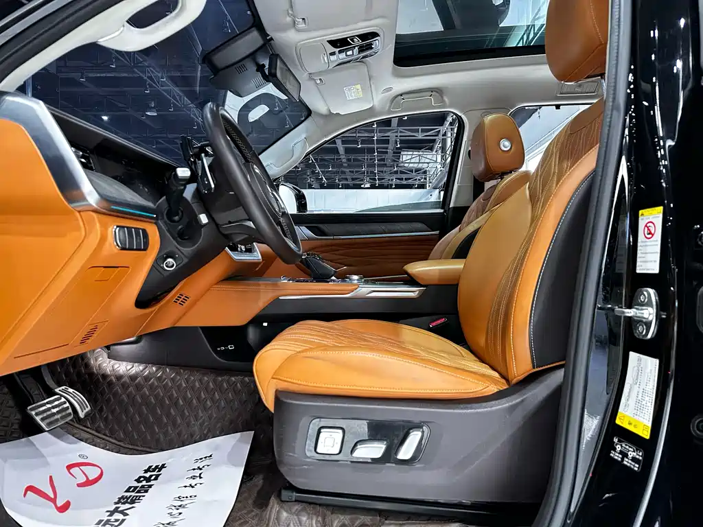 Tank 500 3.0 T Business Realm 5-seat