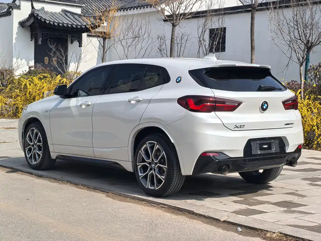 BMW X2 sDrive25 i Night