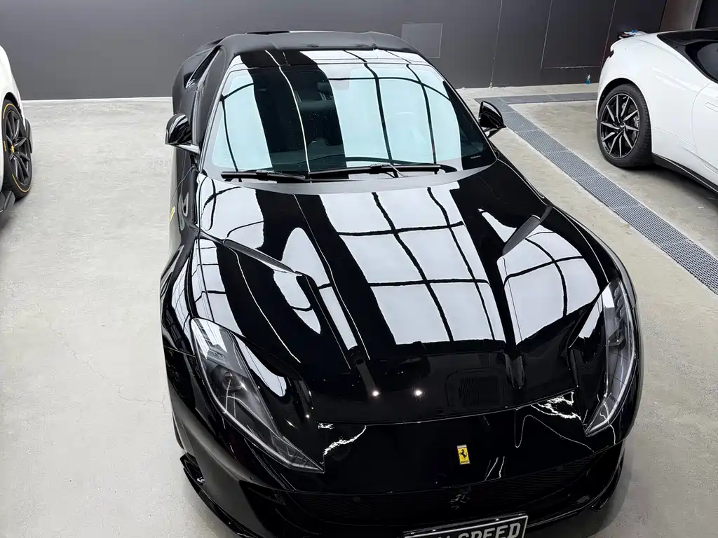 Ferrari 812 6.5 L Superfast