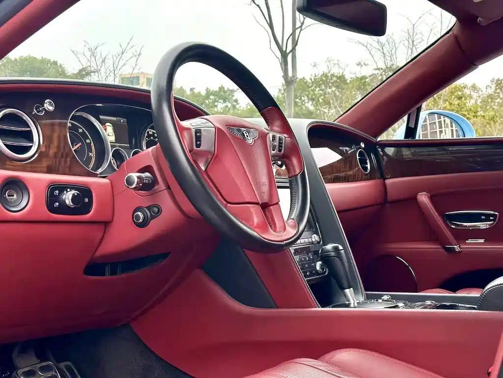 Flying Spur 4.0 T V8 Standard