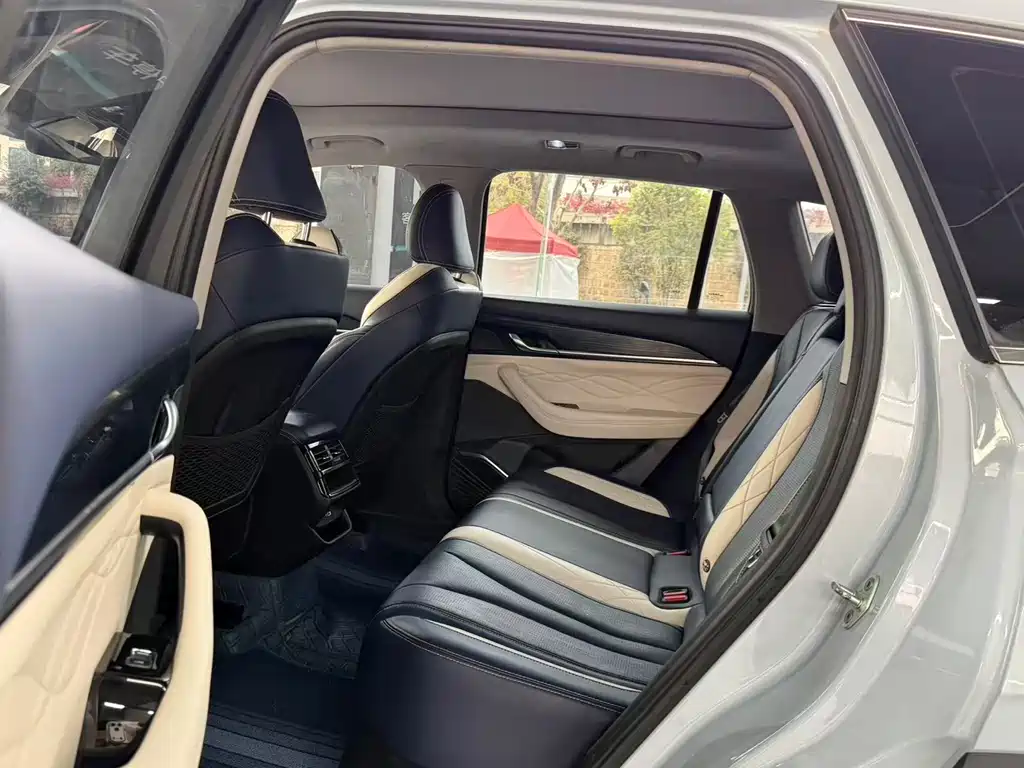 Xingyue L 1.5 T Thor Hi·F Hybrid Hybrid Super Swift