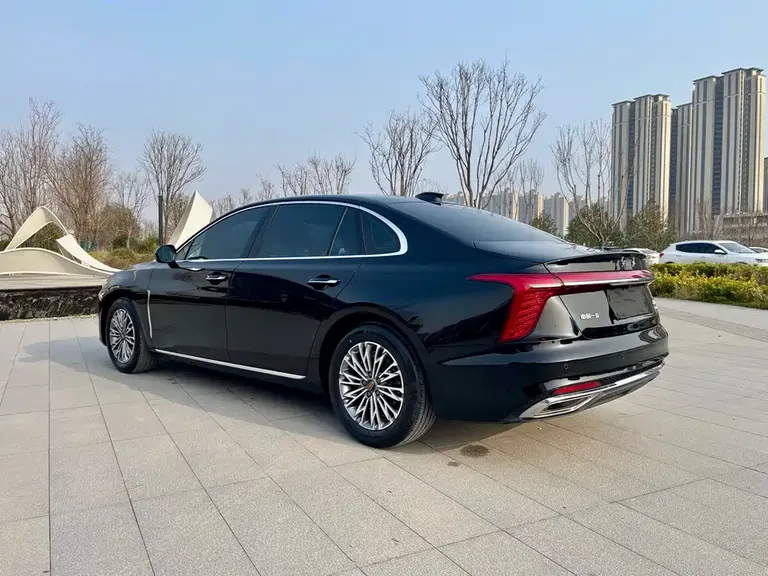 Hongqi H5 1.5 T DCT Connected Flagship Charm