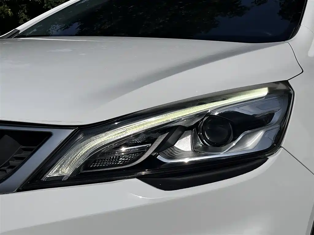 Emgrand GS Sport 1.8 L Auto Leading Style