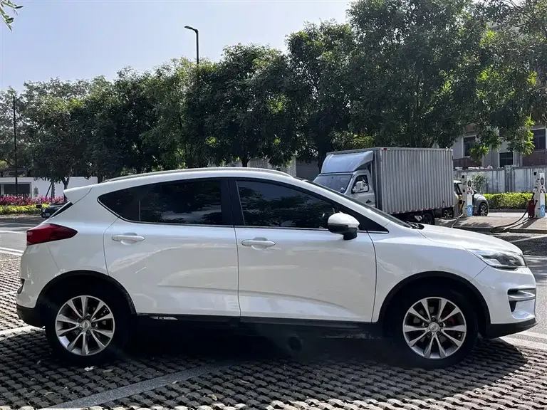 Geely Emgrand GS Sport 1.8 L Auto Leading Style