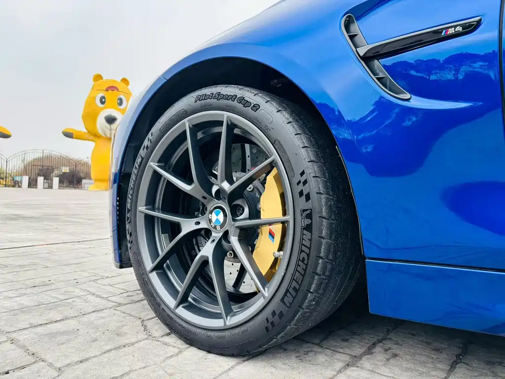 BMW M4 M4 CS