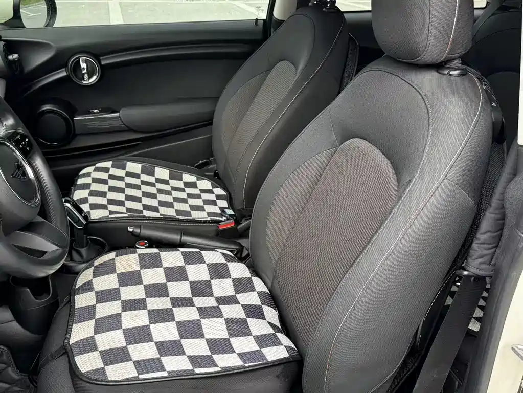 MINI Facelift 1.5 T ONE