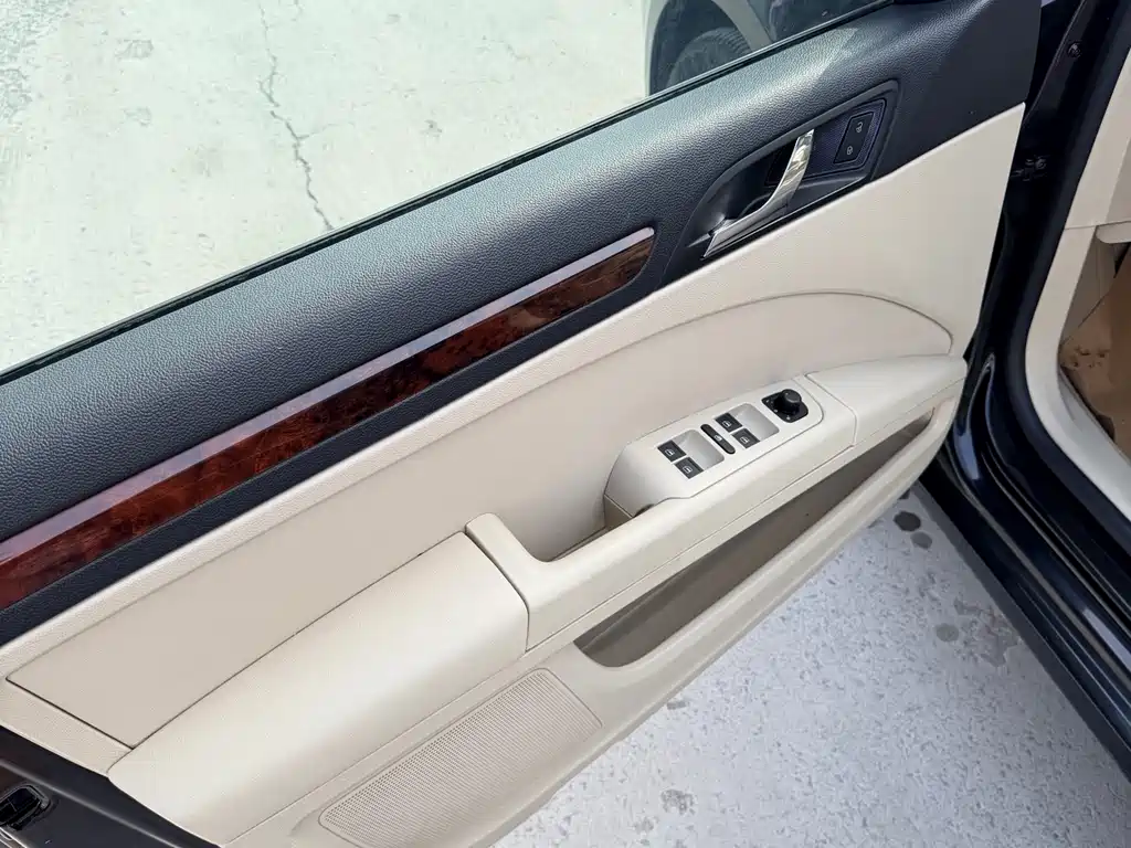 Superb 1.8 TSI Auto Grace
