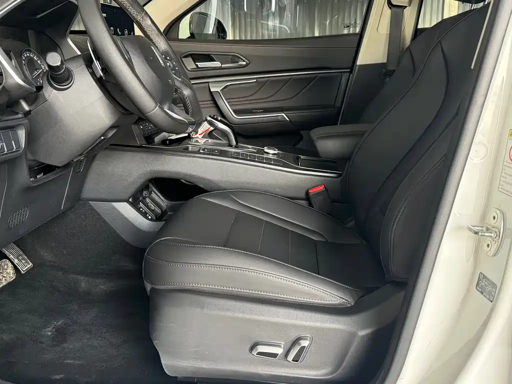 WEY VV5 1.5 T 2 WD Pioneer