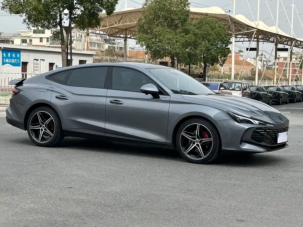 MG7 2.0 T Auto Trophy+ Turbo Dazzling