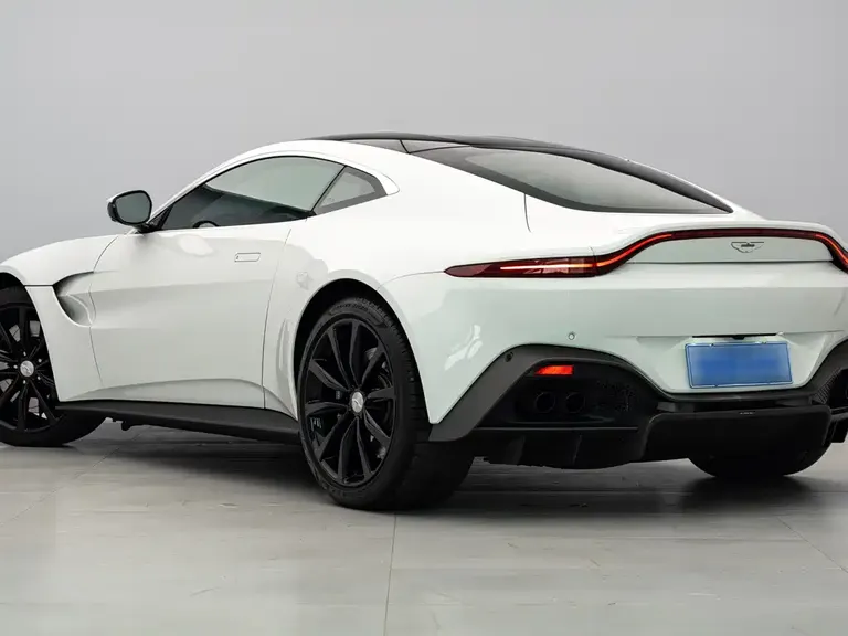 Aston Martin V8 Vantage 4.0 T V8 Coupe