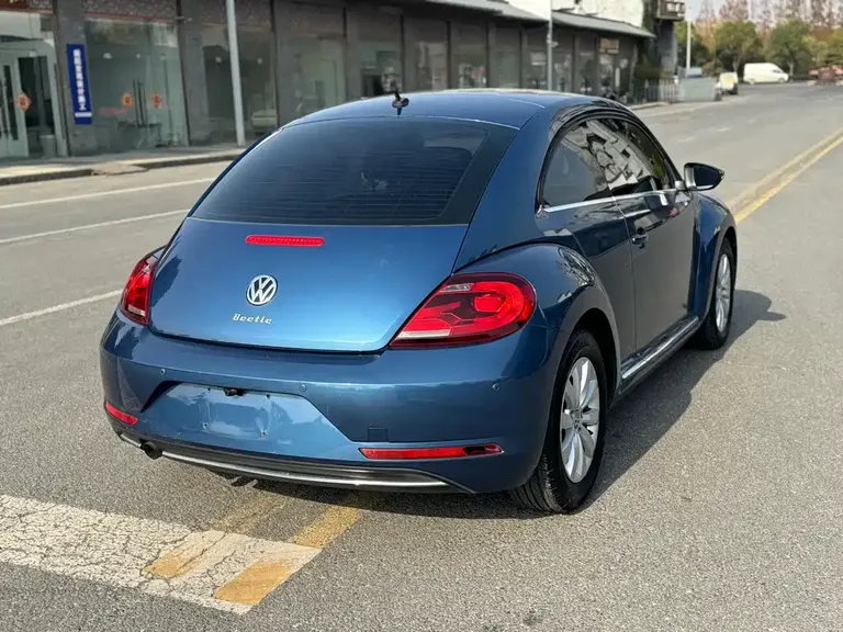 Volkswagen Beetle 180 TSI Comfort Joy