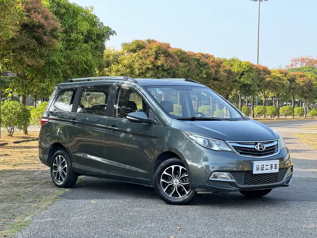 Changan Oshan A600 1.5 L Manual Luxury 7-seat