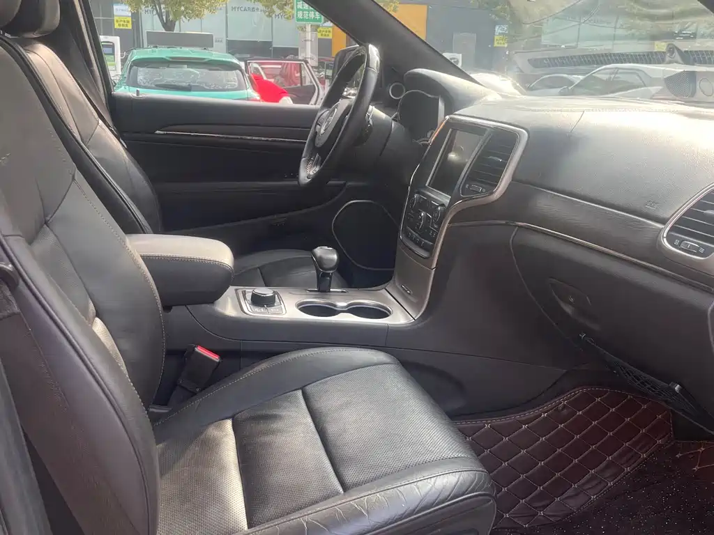 Grand Cherokee (Import) 3.6 L Flagship Premium Joy