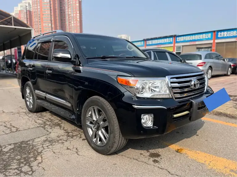 Toyota Land Cruiser (Import) 4.0 L V6 Middle East Limited
