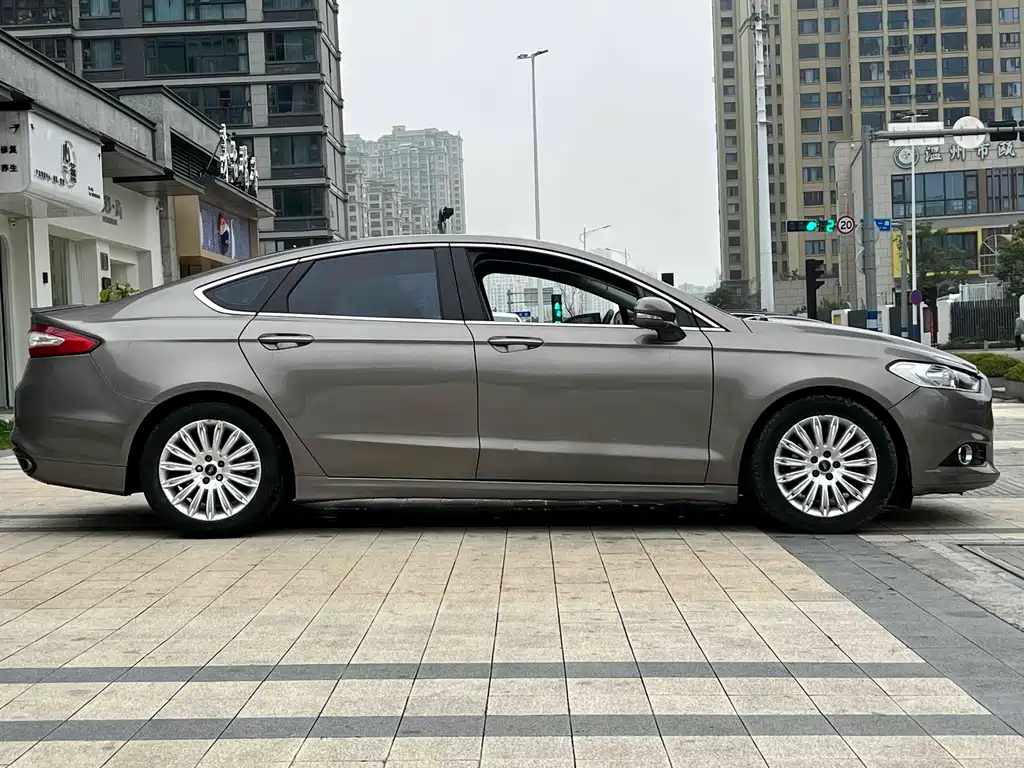 Mondeo 2.0 L GTDi200 Fashion
